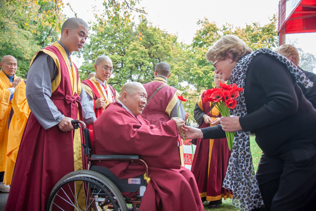 2015.04.21_ANZAC Day Centenary Planting Poppies_01.jpg