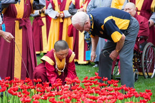 2015.04.21_ANZAC Day Centenary Planting Poppies_05.jpg