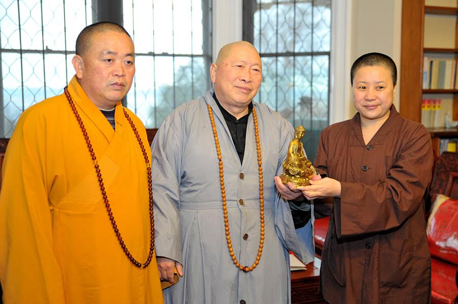 2015.06.16 永信法師一行蒞臨感恩寺.jpg